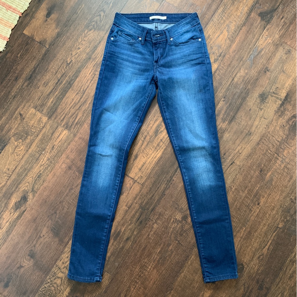 LEVIS 711 skinny Jean